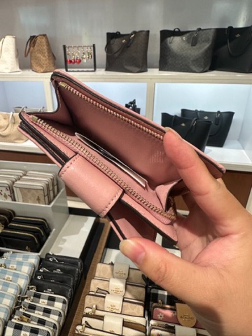 NWT Coach CDF13 Medium Corner Zip Wallet Signature Denim Light Pink/Gold Tone - Picture 8 of 11